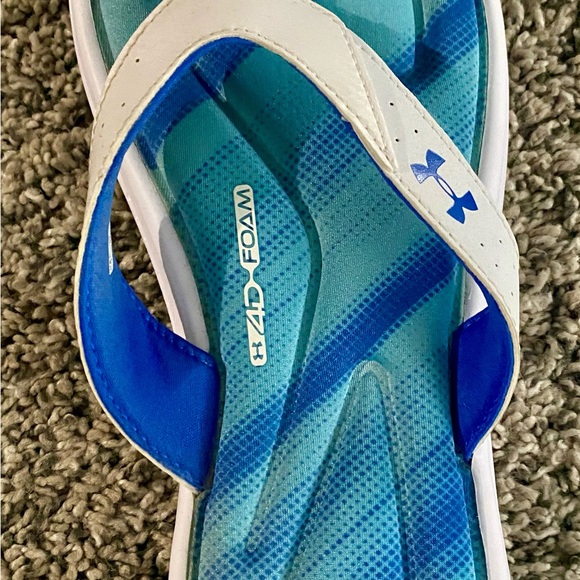 Under Armour Women’s 4D Foam Cushion Blue and White Flip Flops Size 7 - Picture 3 of 4